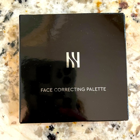 New Hera Face Correcting Palette - Picture 2 of 4